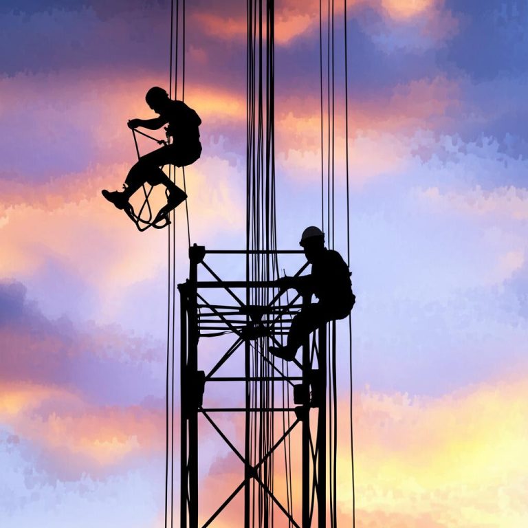 Peran Jasa Rope Access dalam Pemeliharaan Menara Telekomunikasi